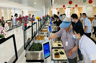 如何让父母的晚年吃得更健康?燕达科学膳食方案,让营养与美味都不缺席